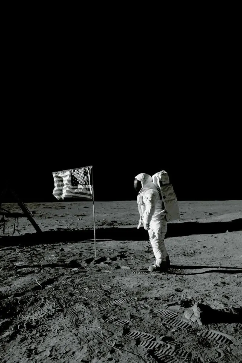 Moon Landing pellicola backlit da Vintage by JUNIQE