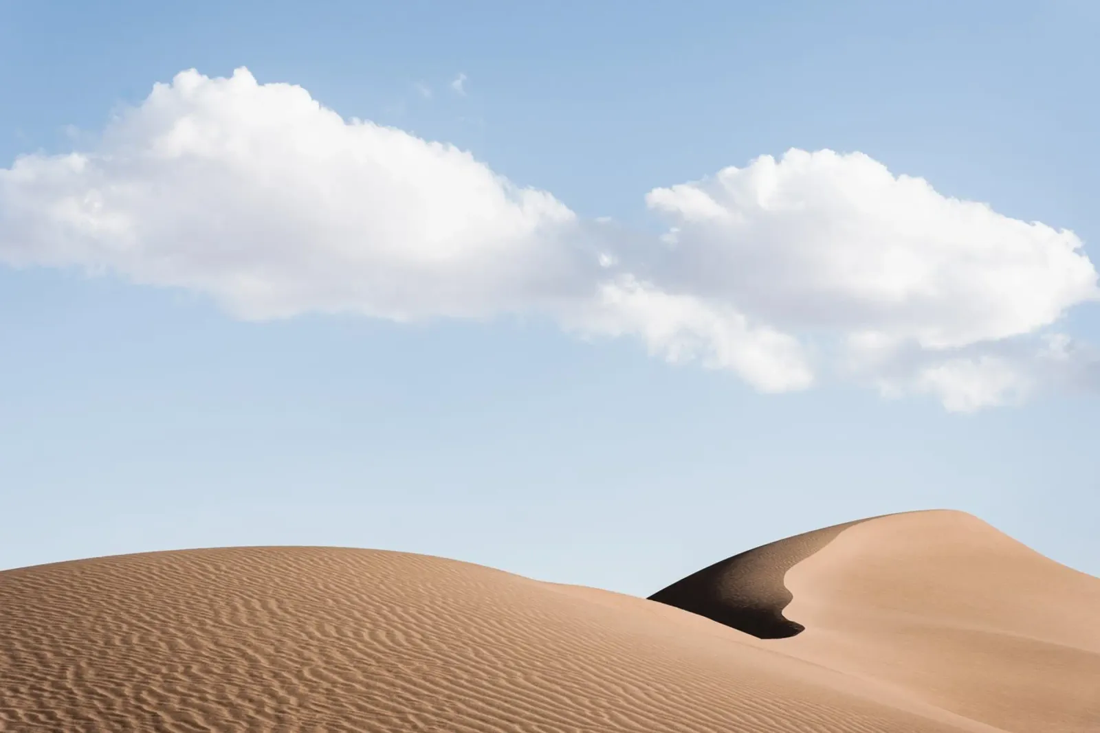 Clouds in the desert pellicola backlit da photolovers