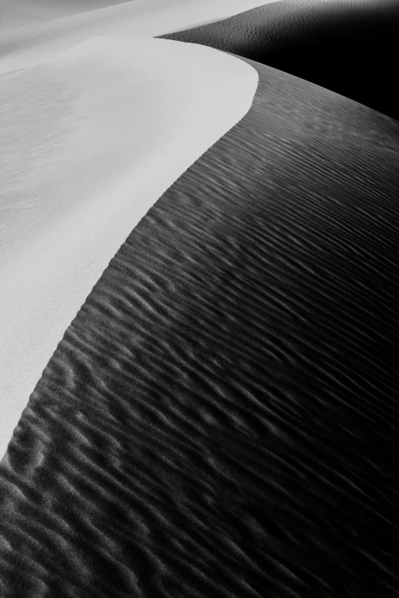 Abstract sand dune pellicola backlit da photolovers