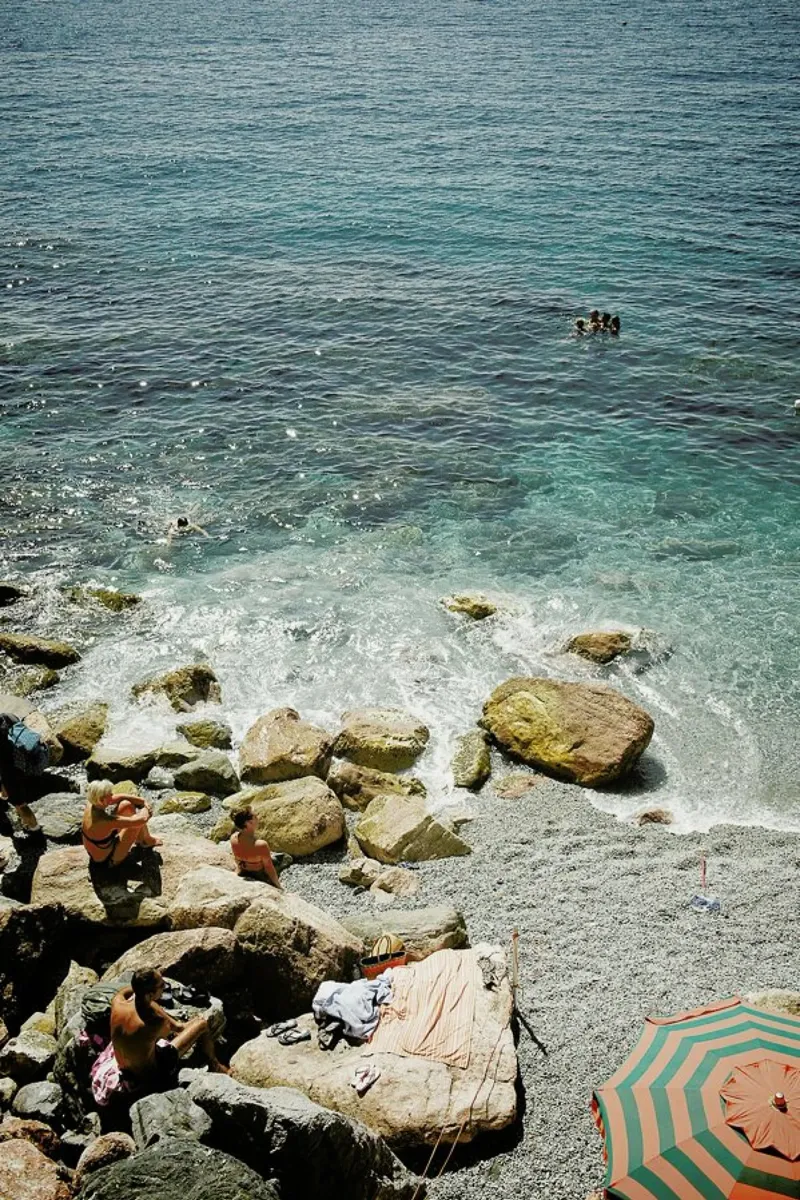 Tuscan Beach pellicola backlit da Chris Abatzis
