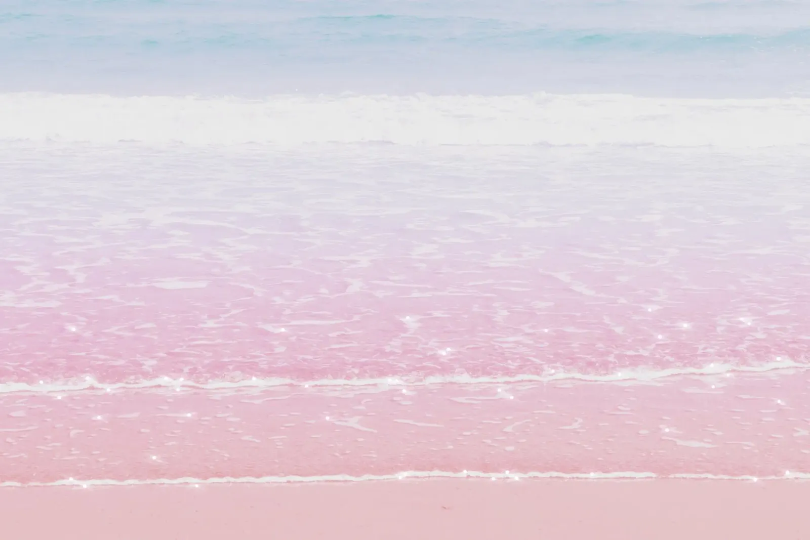Funkelnde rosa Strandwellen - verträumte Pastell-Ozeankunst Poster von NorwesClub