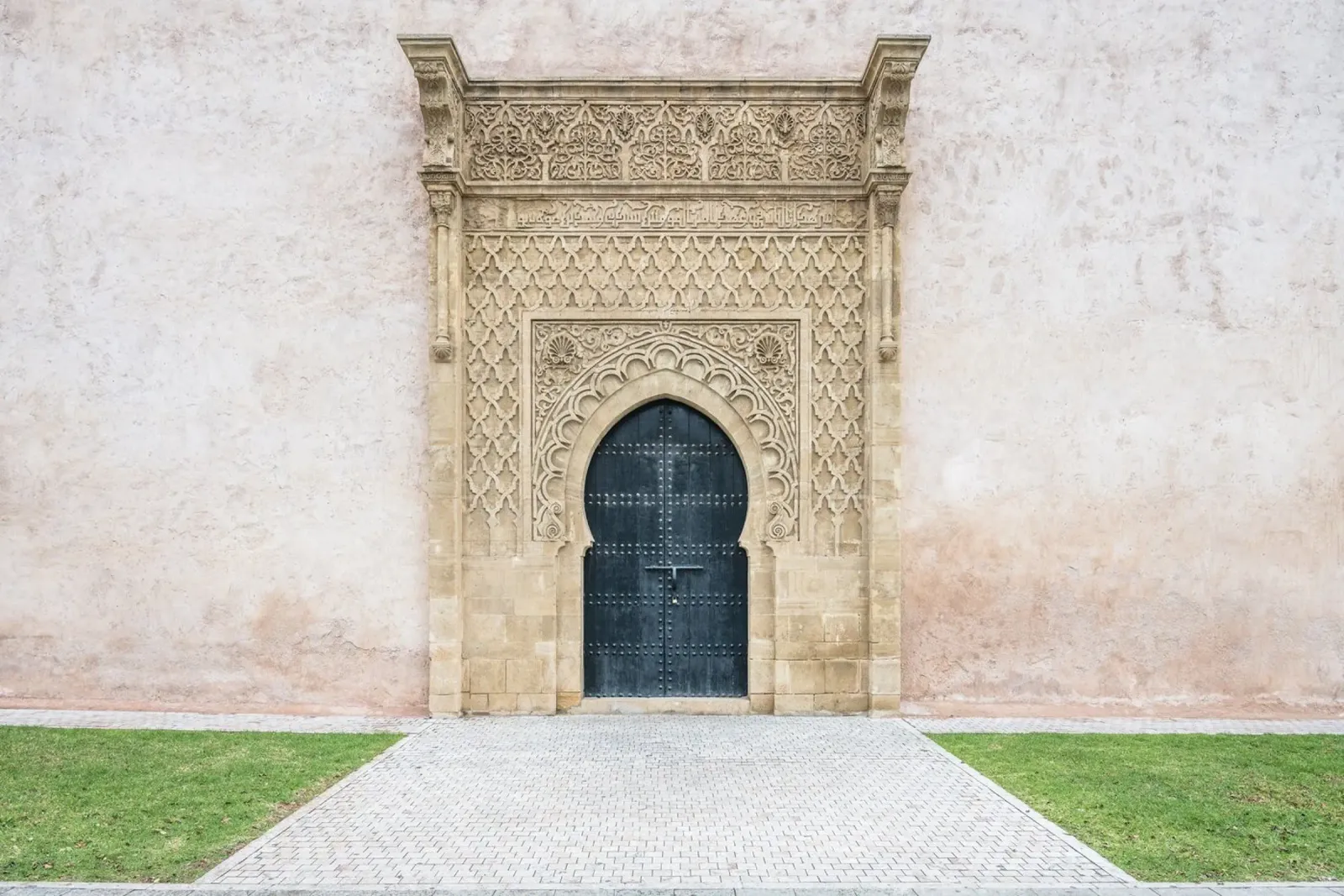 Decorated door in Rabat pellicola backlit da photolovers