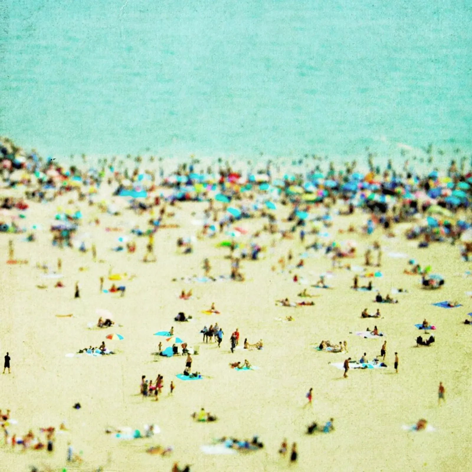 Coney Island Beach pellicola backlit da Mina Teslaru