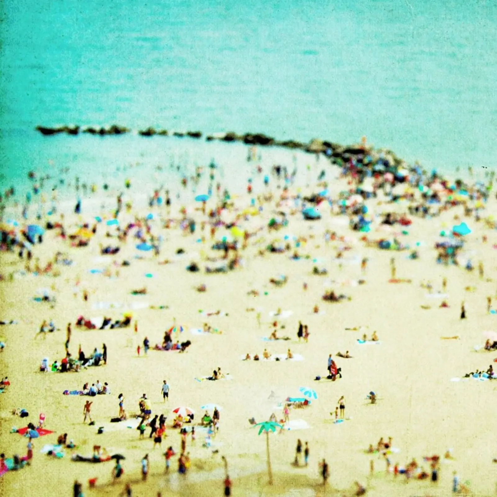 Coney Island Beach 2 pellicola backlit da Mina Teslaru