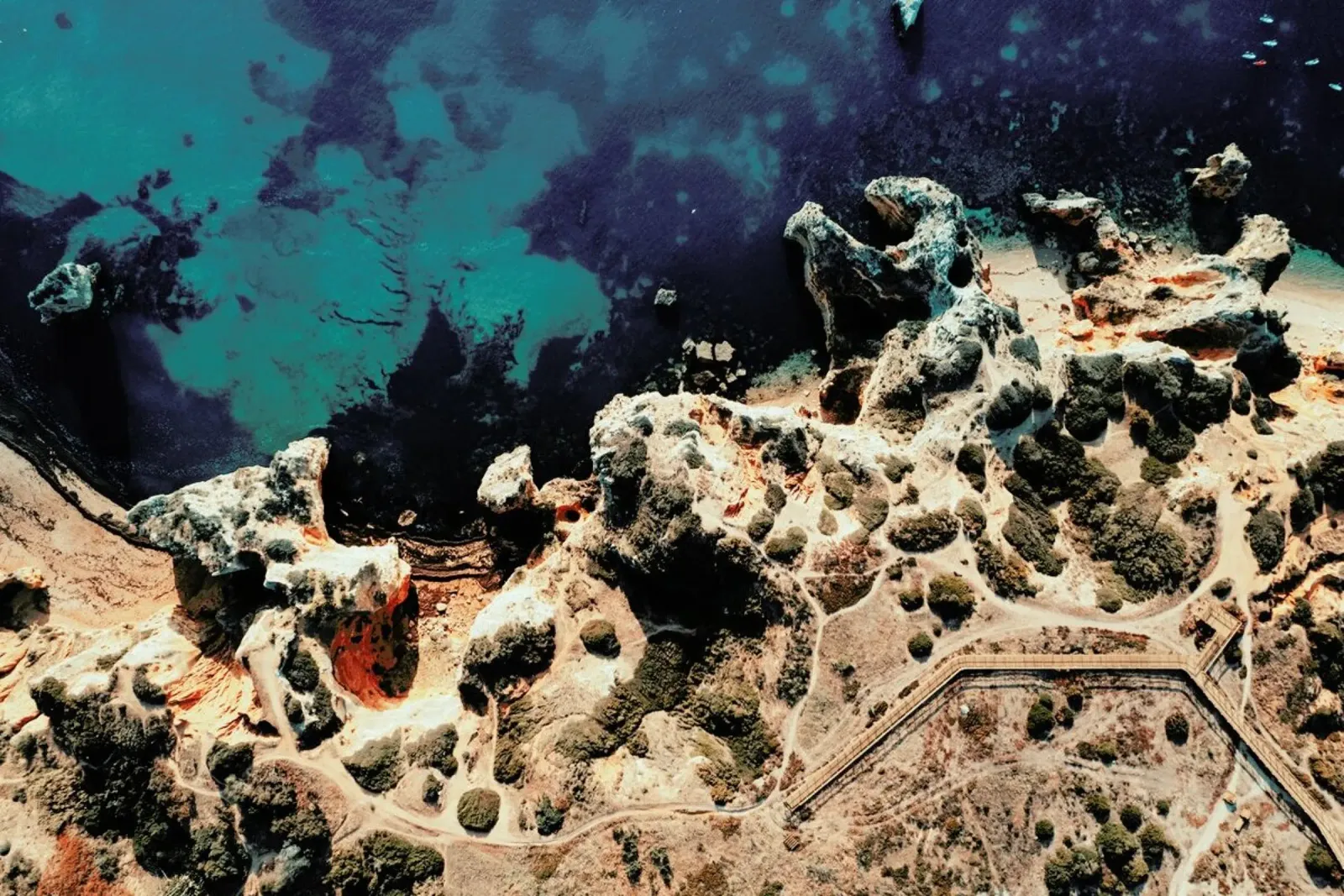 Rocky Coast Line Lagos pellicola backlit da Sebastian Hilgetag