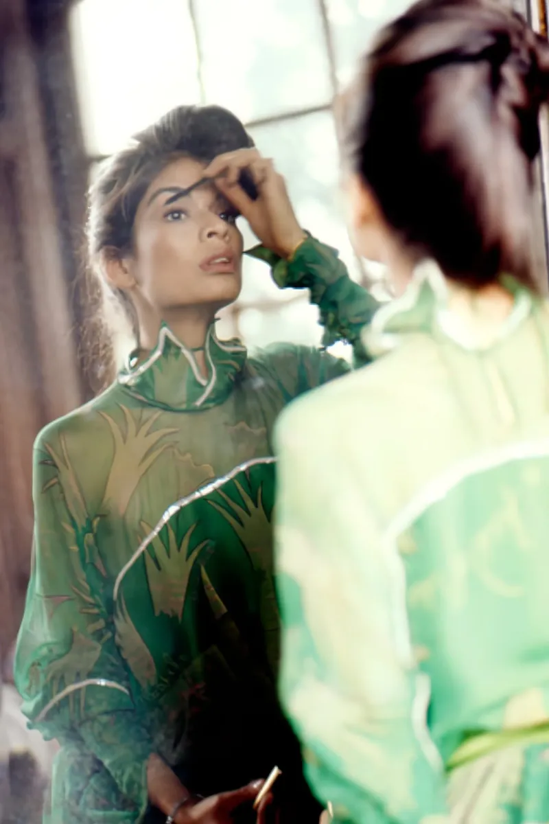 Bianca in Green plexiglass da Lorraine Mooore