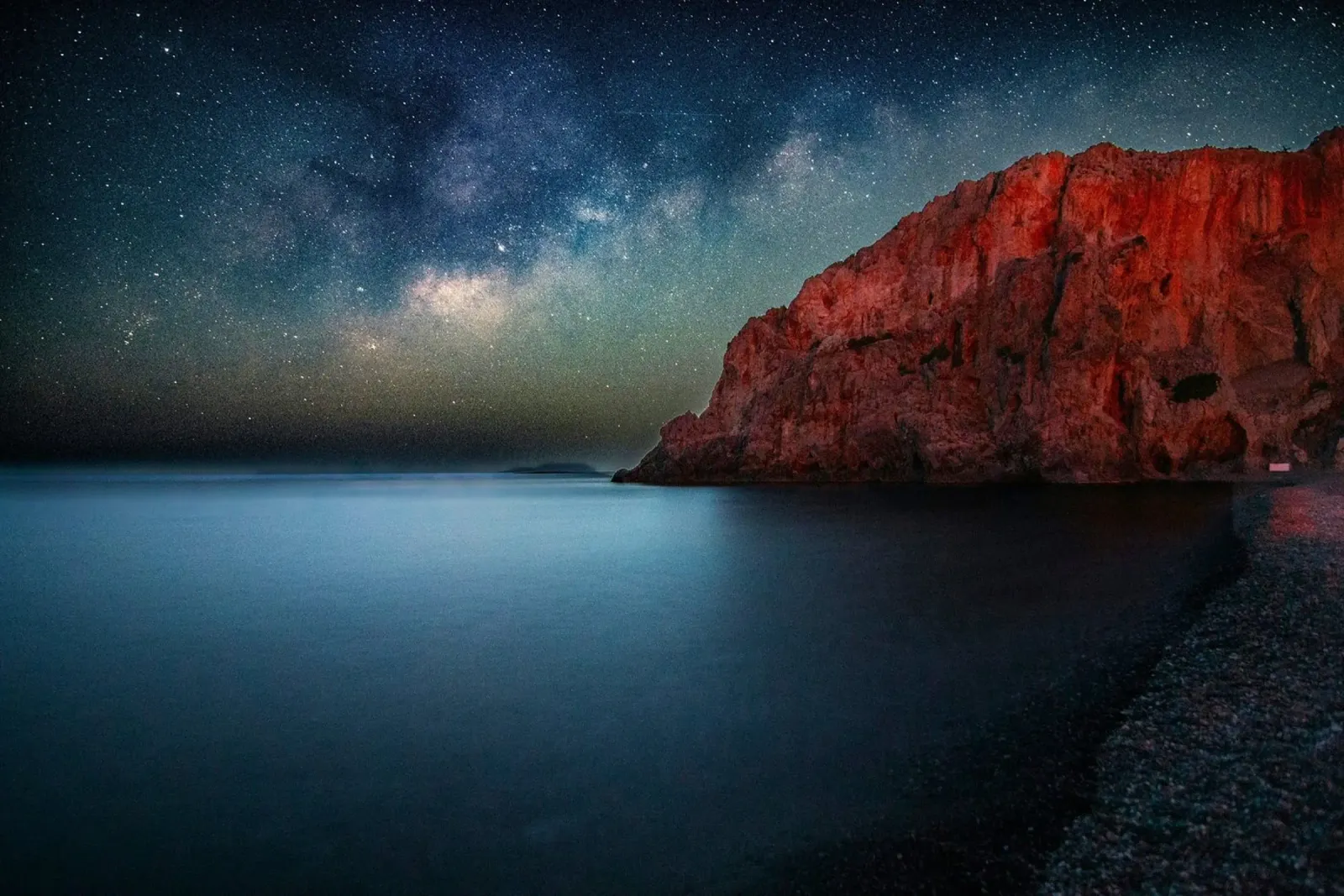 costa acqua calma pellicola backlit da space words