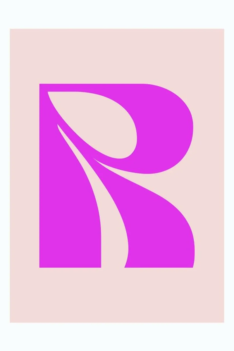 Colorful R plexiglass da Mottos by Sinan Saydik