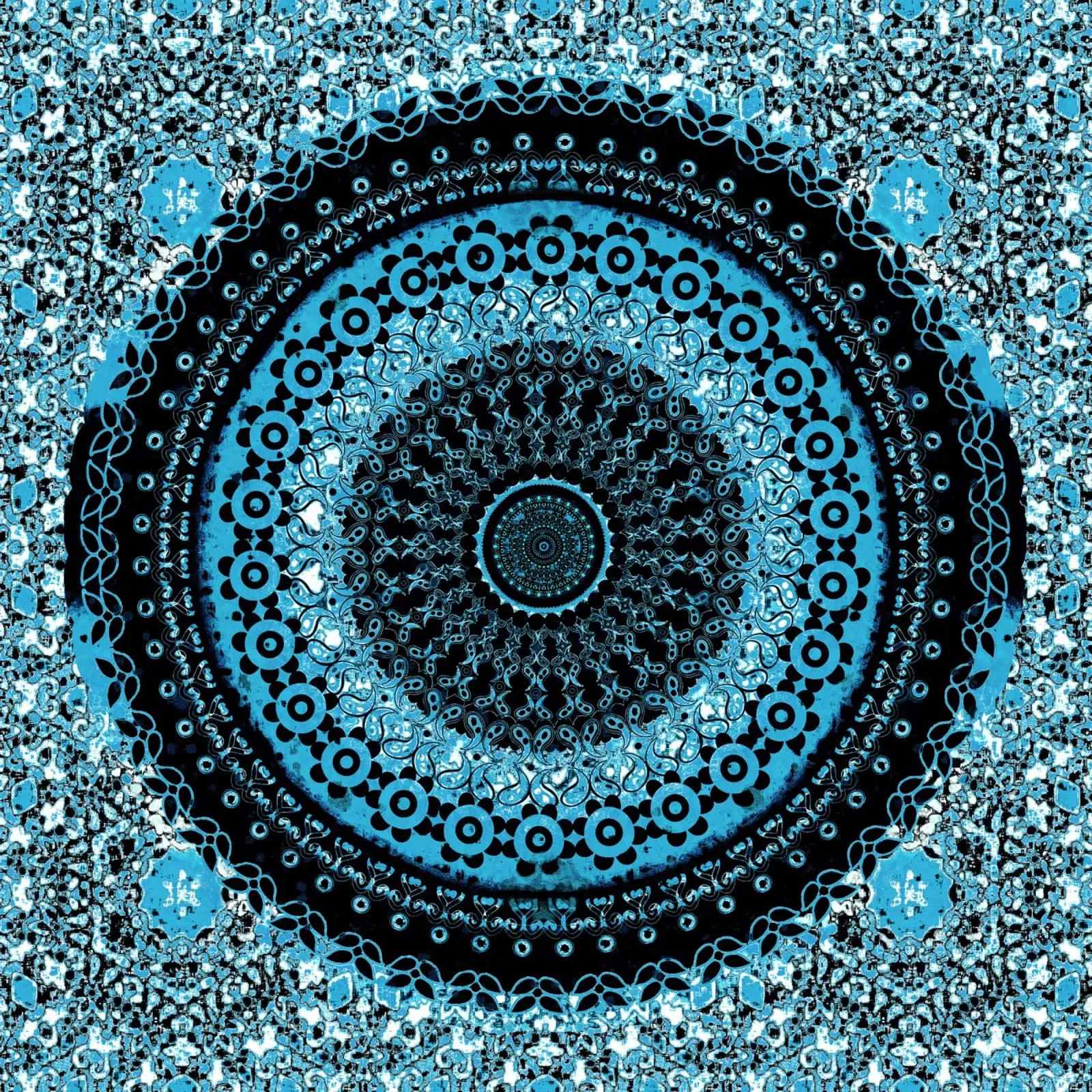 Aqua Paisley Mandala Poster mit Holzrahmen von Nina May Design Studio