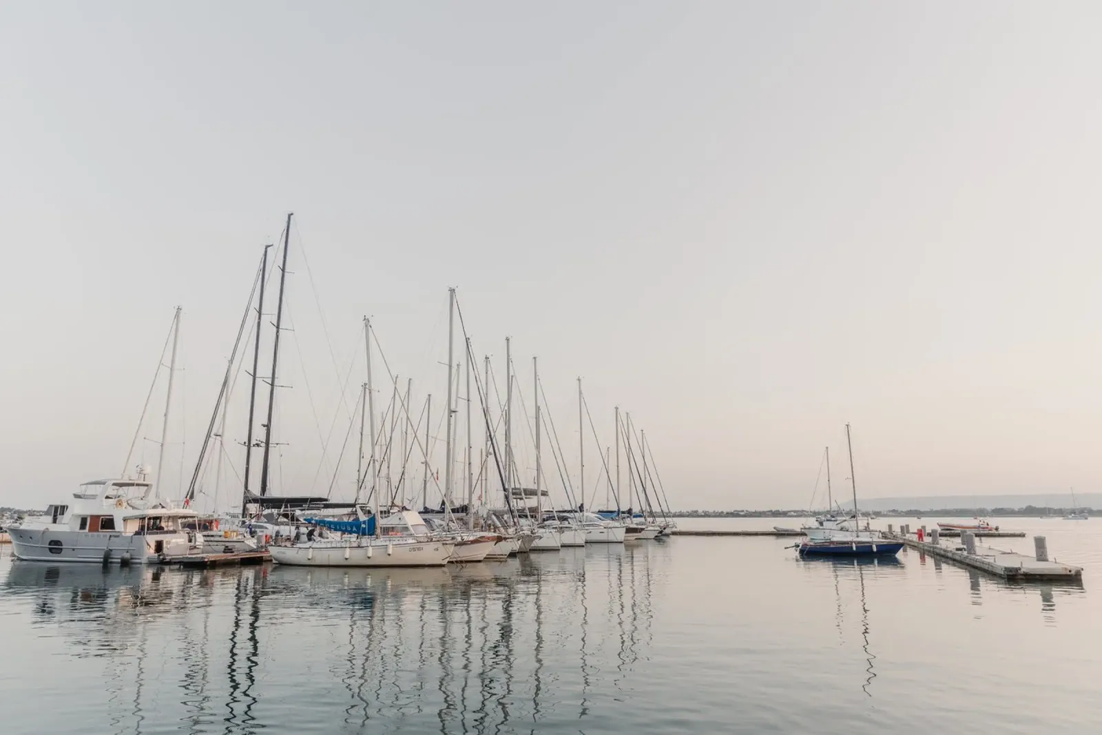 Sailboats in Sicily pellicola backlit da photolovers
