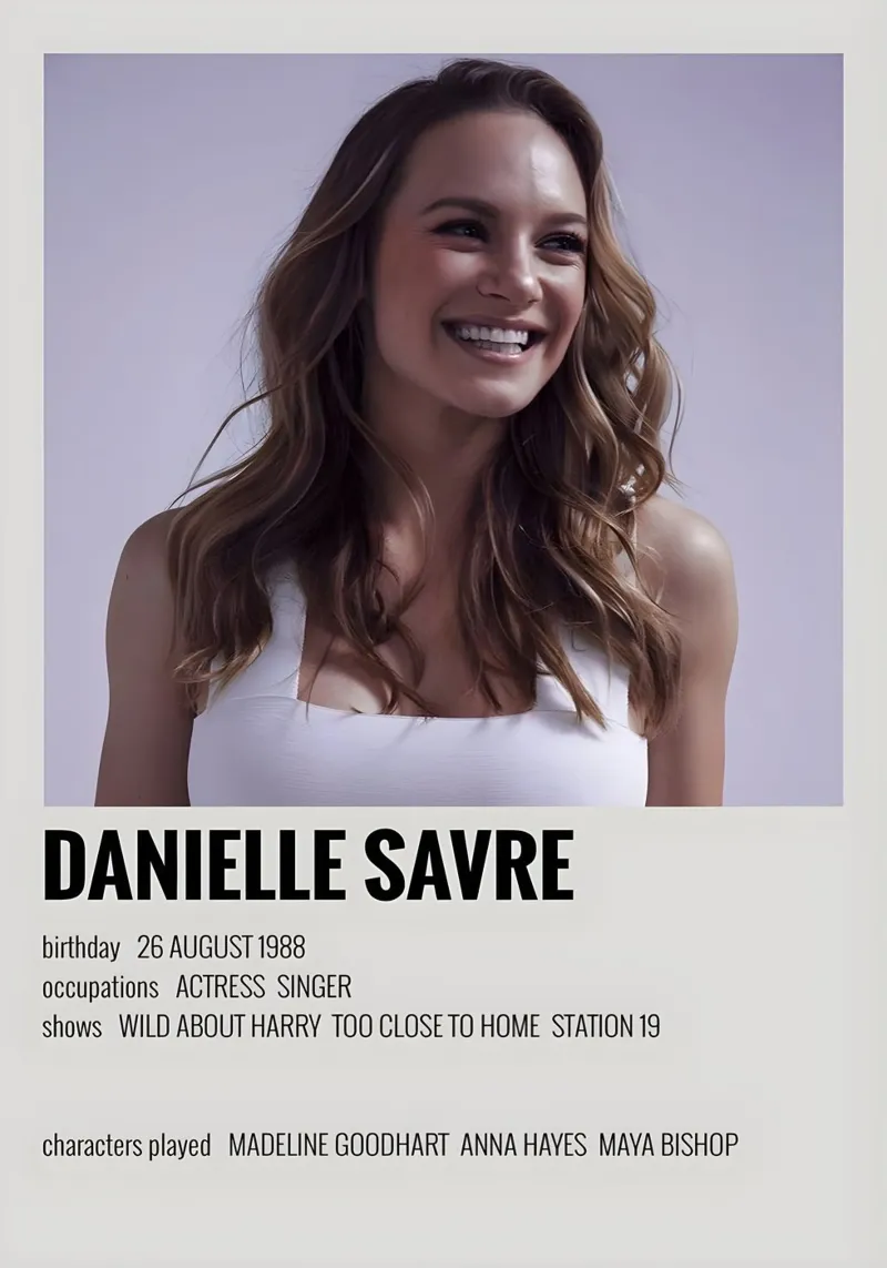 DANIELLE SAVRE pellicola backlit da MVFminimalist