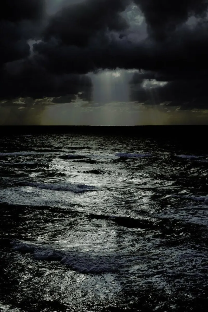 Sea Me I backlit film by Tal Paz-Fridman