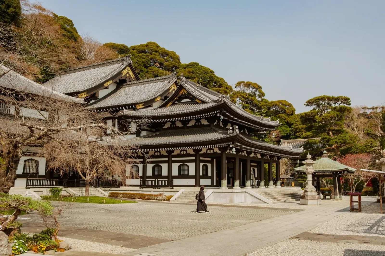 Tempio di Kamakura, Giappone pellicola backlit da Marcel Bisig