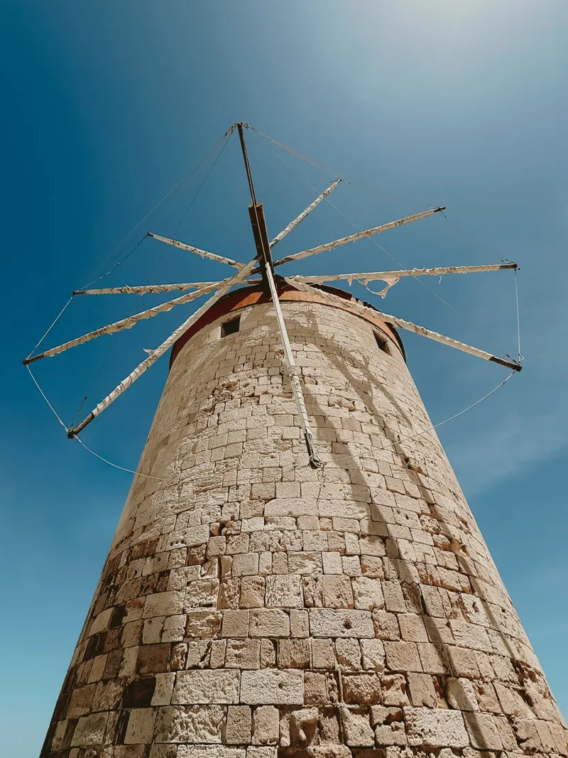 Greek Stone Windmill pellicola backlit da Thilo Grøsch