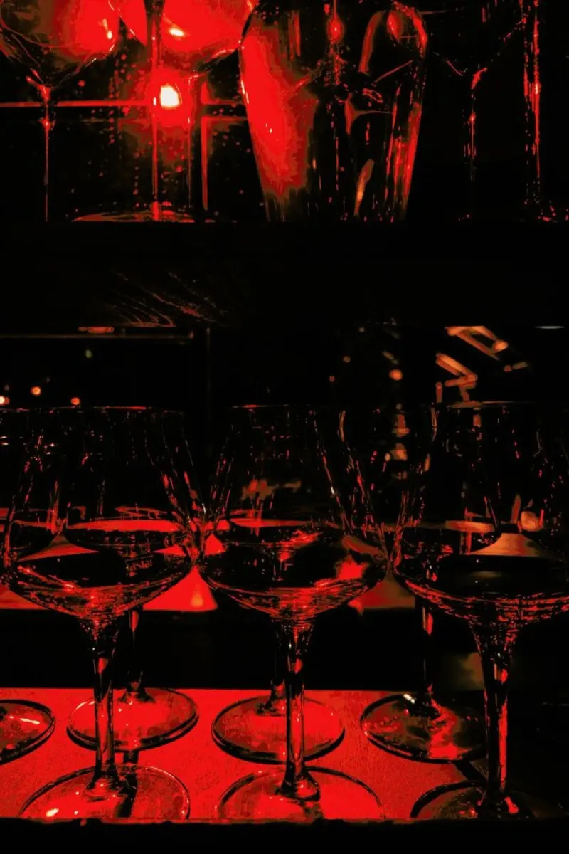 Red Glasses pellicola backlit da Sebastian Hilgetag