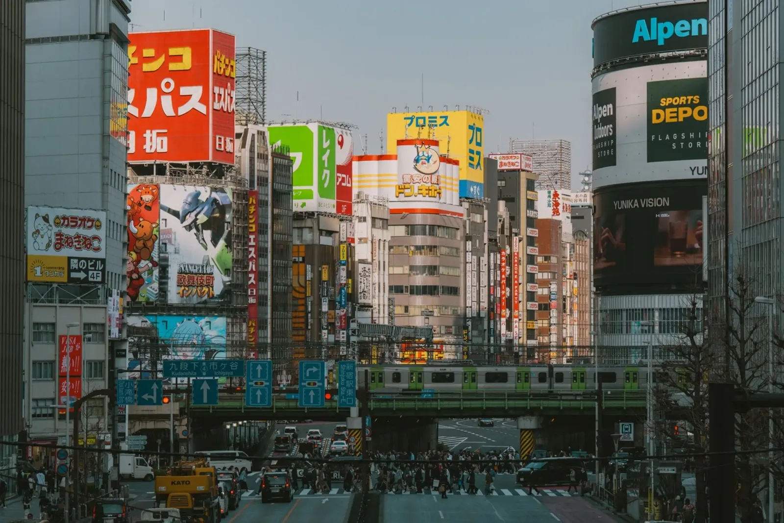 Shinjuku-Abend, Tokio Hahnemühle von Marcel Bisig
