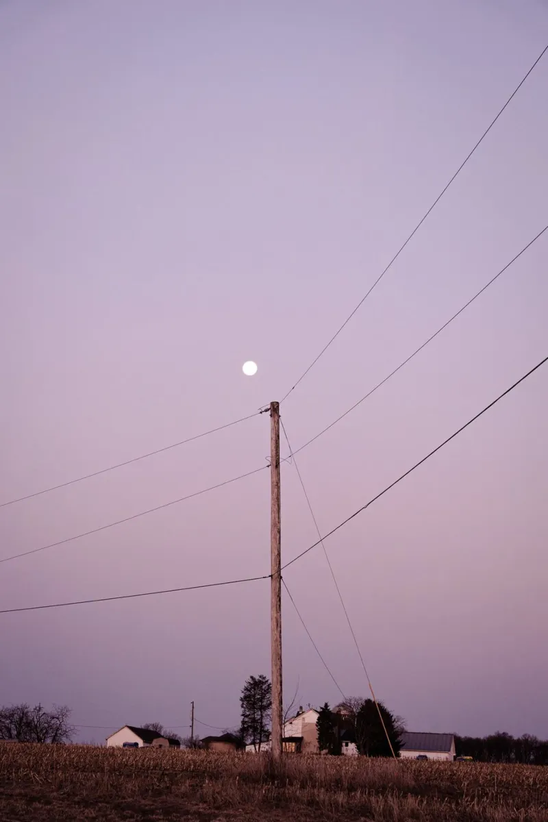 linee elettriche calme pellicola backlit da space words