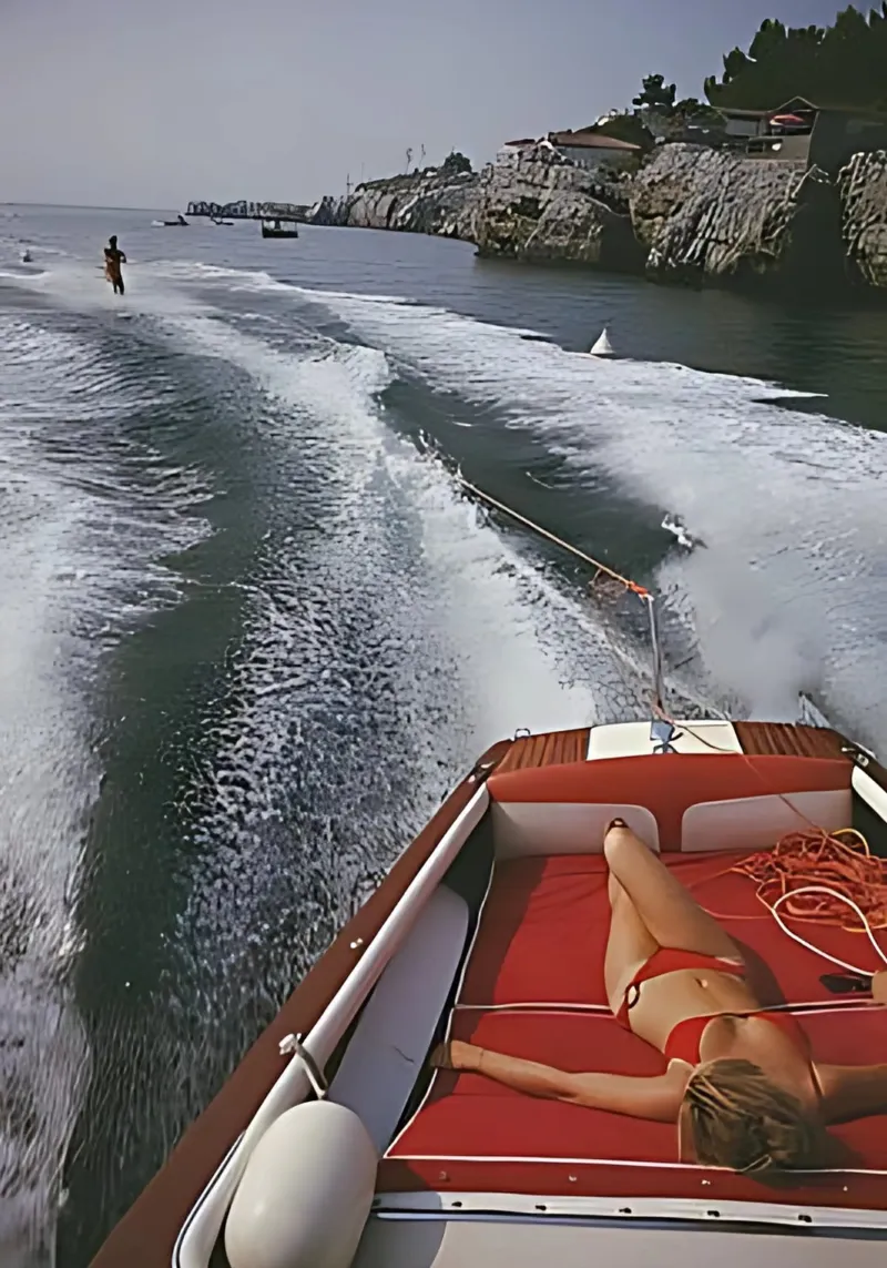 Slim Aarons - Tempo libero ad Antibes pellicola backlit da kaitlinparkershop