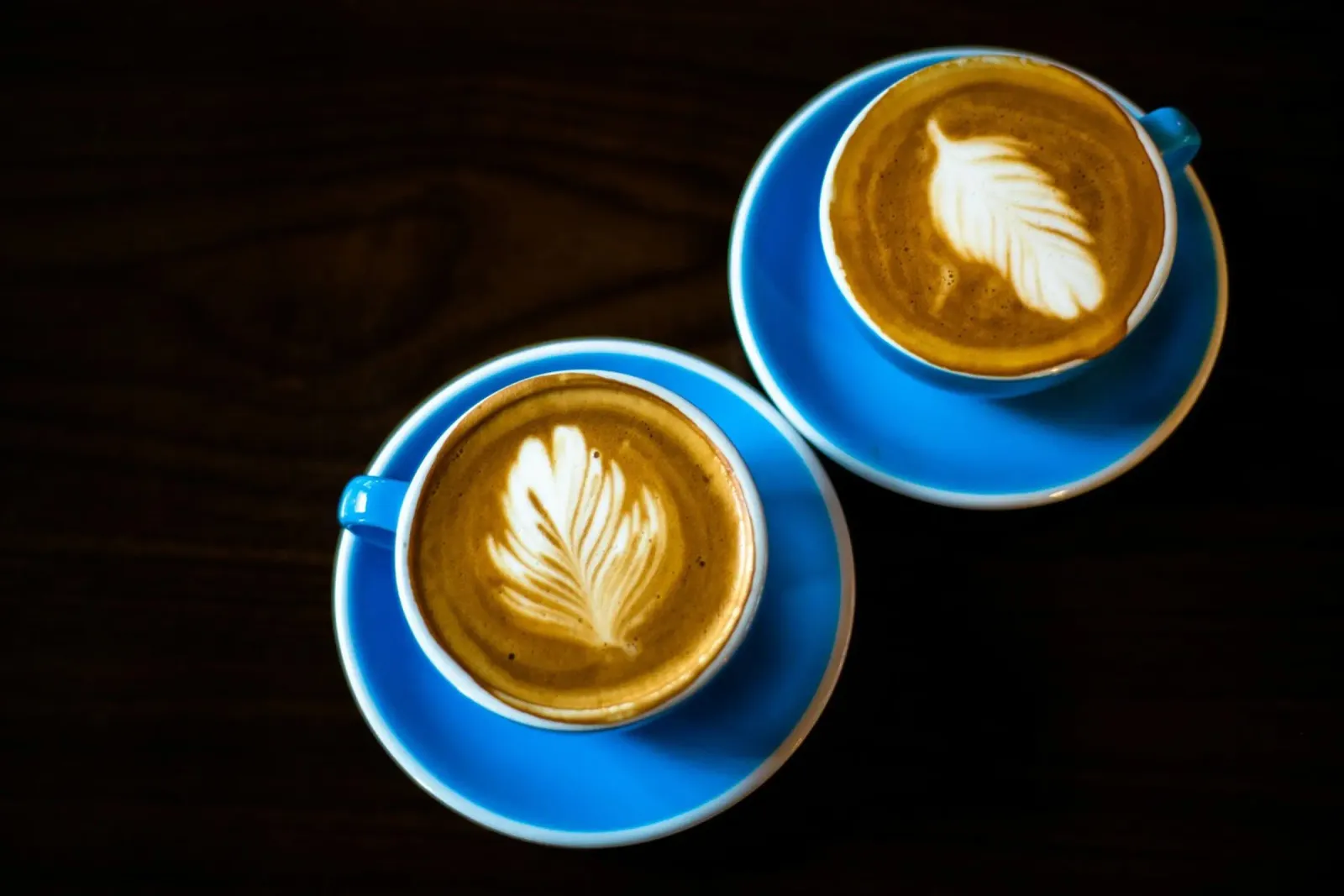 coppia di caffè latte art pellicola backlit da cofa home