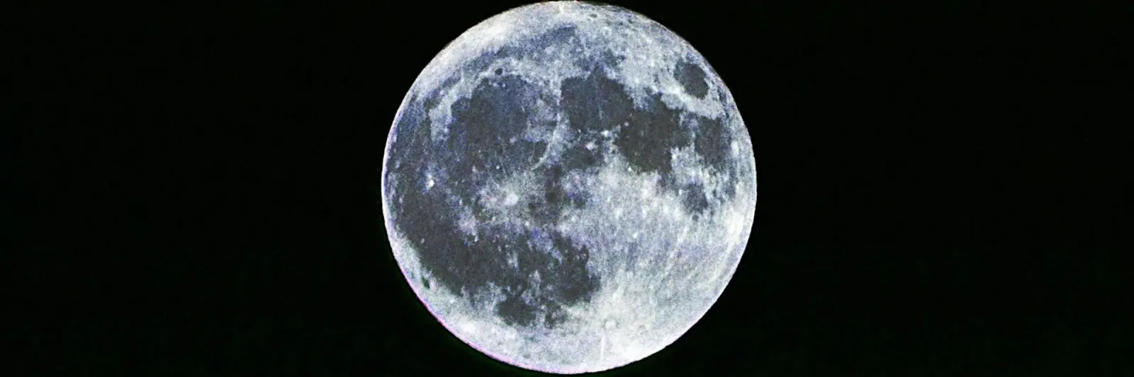 FAA332 Full Moon pellicola backlit da Thierry vobmann photography