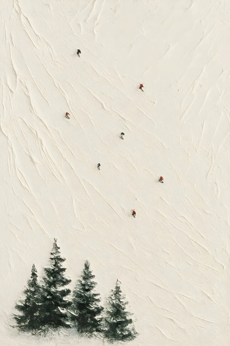 Sparse Skiers on Pristine White poster da Creative.Mind