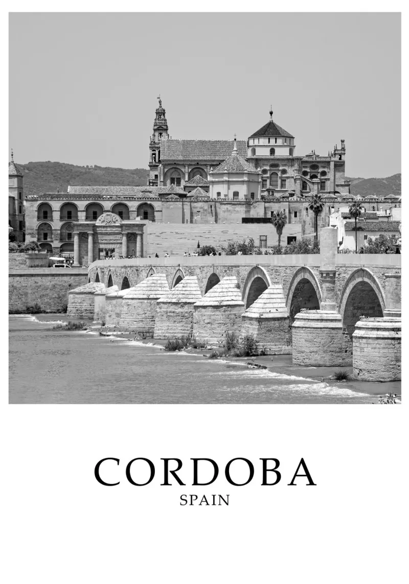 Cordoba Spagna Architettura Scena in scala di grigi pellicola backlit da Charnwood Prints