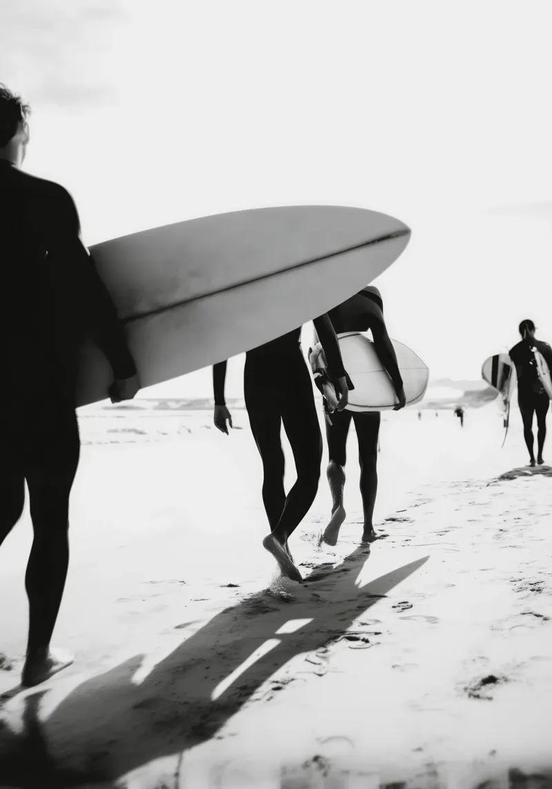 West Coast Vibes – Black and White Surf Poster tela da Vela Luna