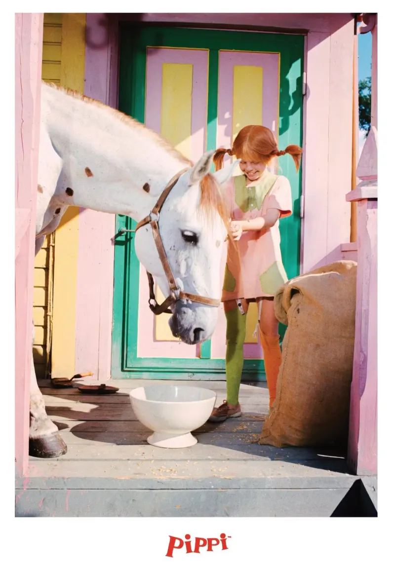 Pippi Calzelunghe e il cavallo pellicola backlit da Earl Beeman
