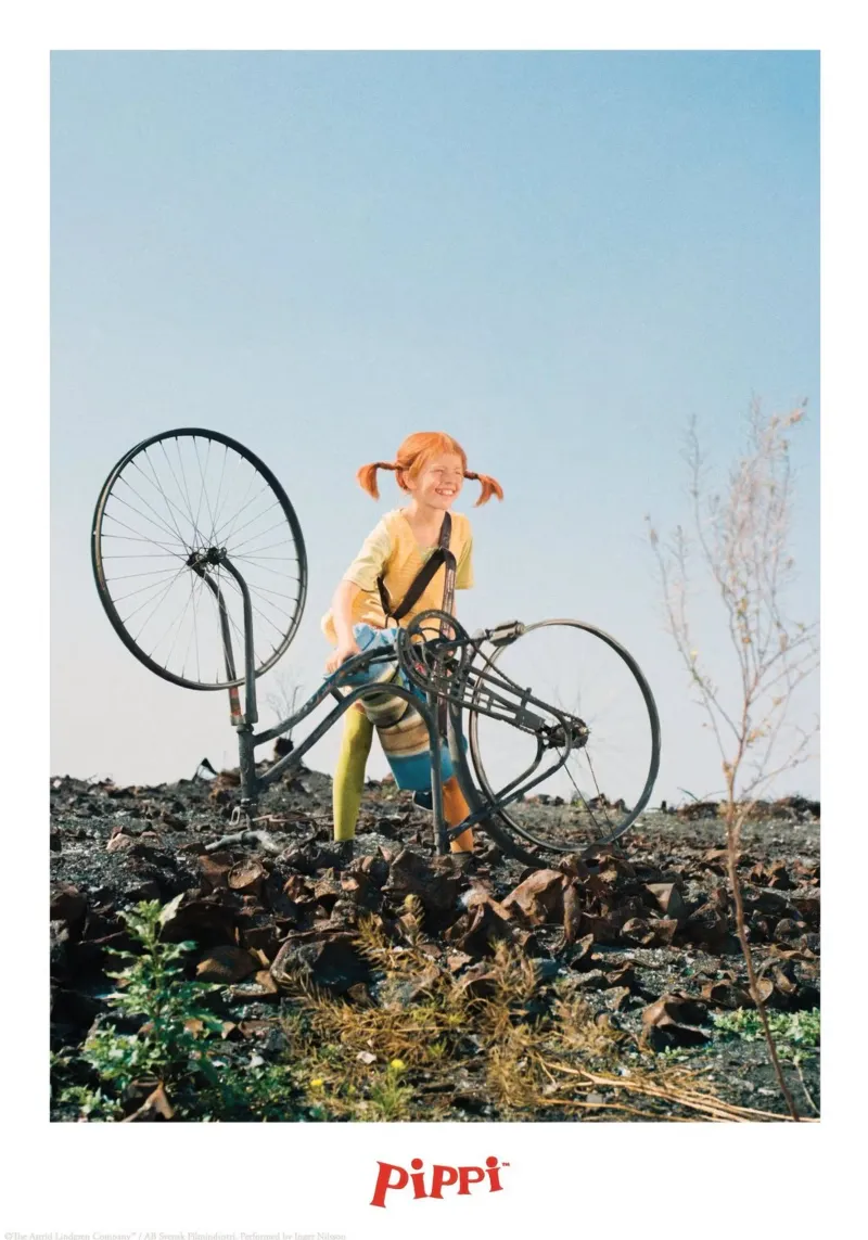 Pippi Calzelunghe e la sua bicicletta pellicola backlit da Earl Beeman