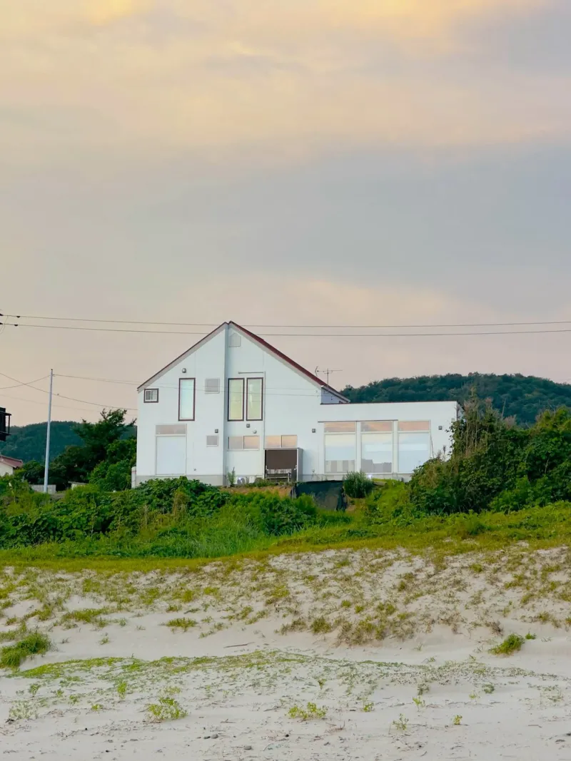 beach building pellicola backlit da Histrol