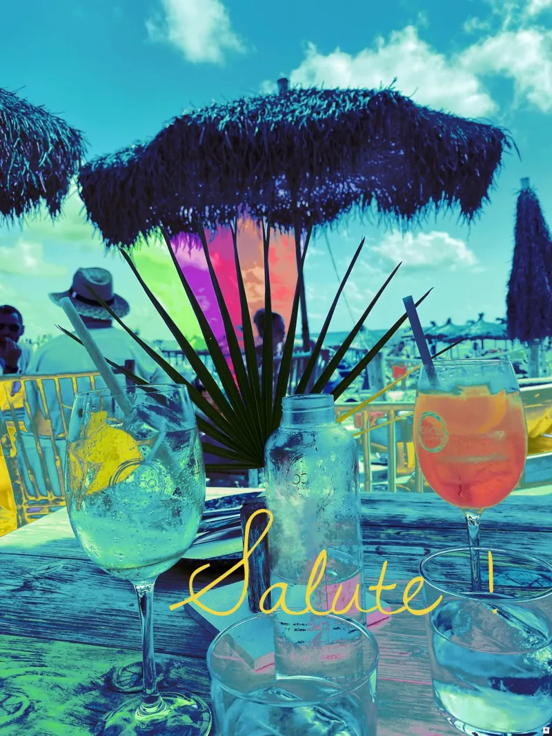 Aperitivo sulla spiaggia Salute pellicola backlit da Nica Colorie