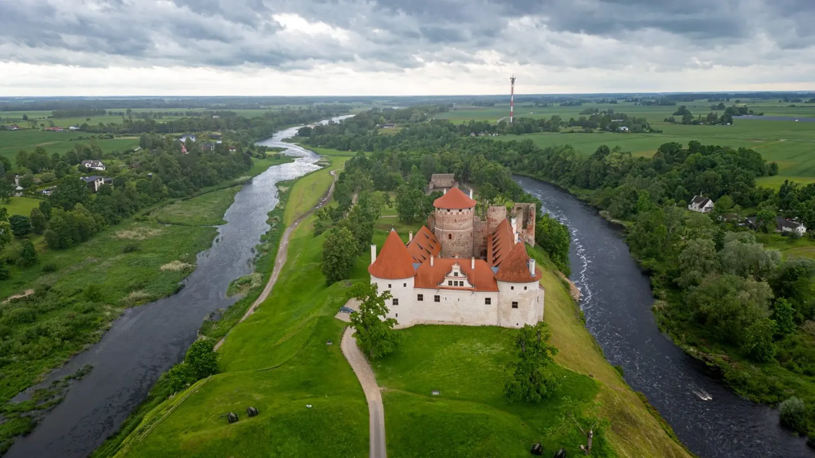 Schloss Bauska in Lettland Poster von anderm
