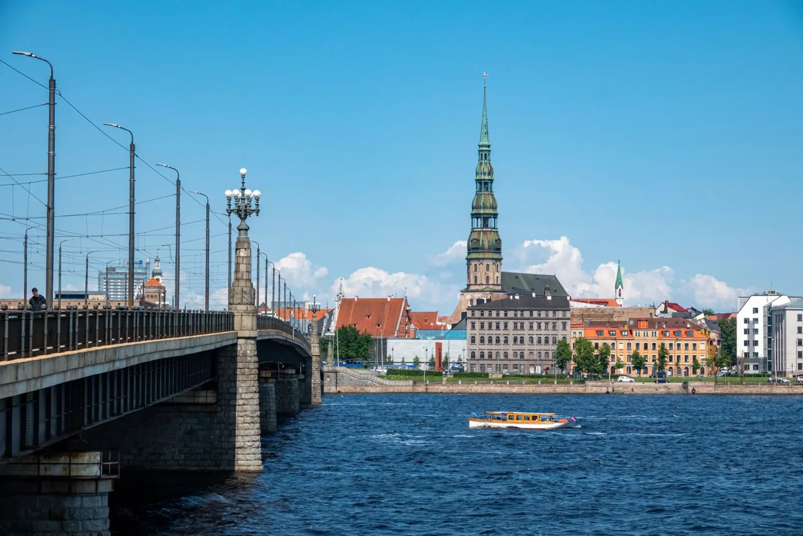 Vue de Riga, capitale de la Lettonie hahnemühle de anderm