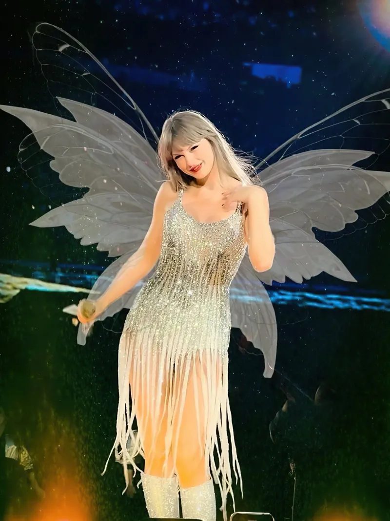 Taylor Swift Butterfly alluminio dibond da Musdadad Shop