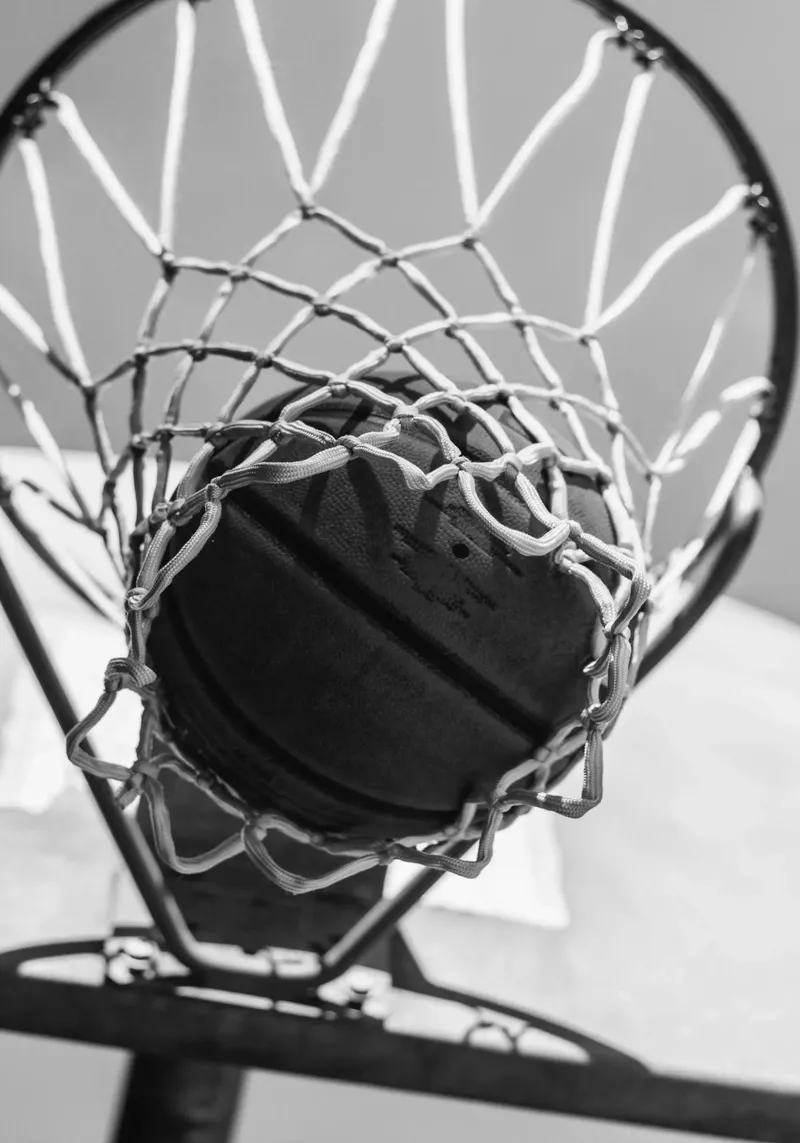 canestro da basket pellicola backlit da Ben King