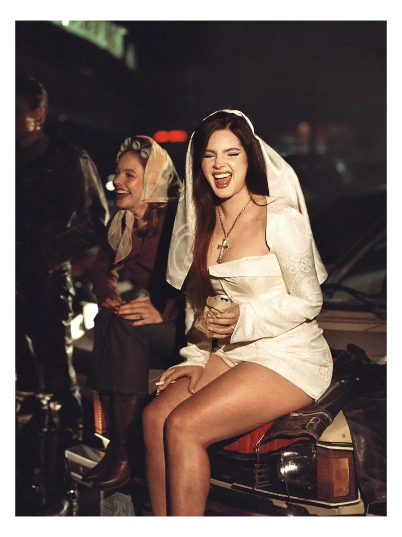 Abito bianco vintage con ritratto di Lana Del Rey pannello forex da licongeilish