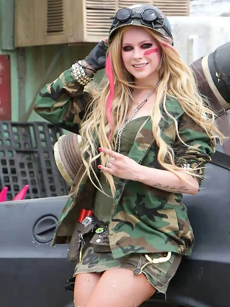 Avril Lavigne Army poster da Musadad Shop