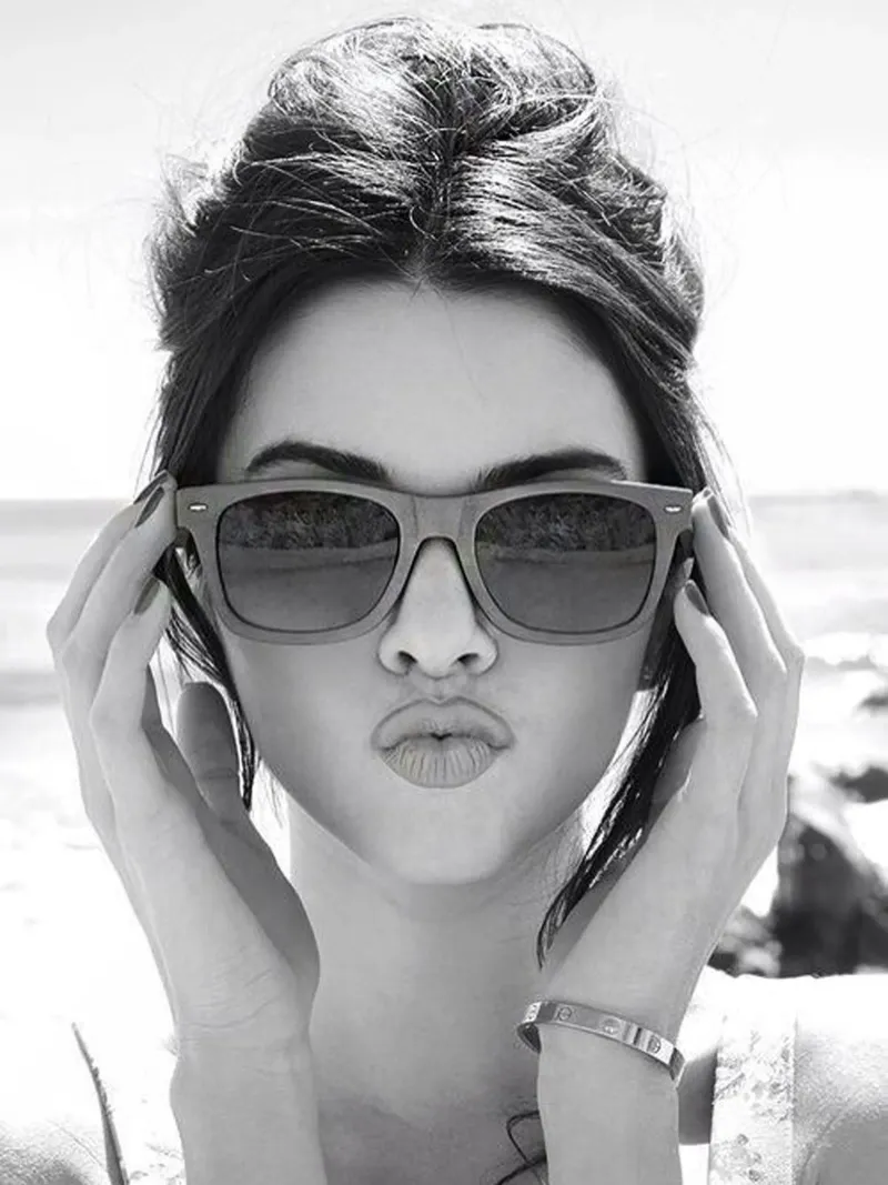 Ragazza carina pellicola backlit da glover studio