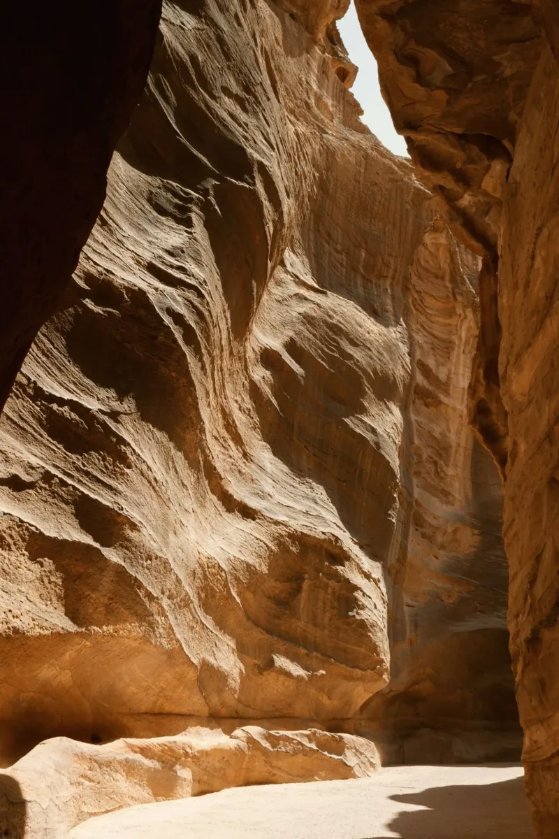 arches rugged terrain pellicola backlit da Horsire