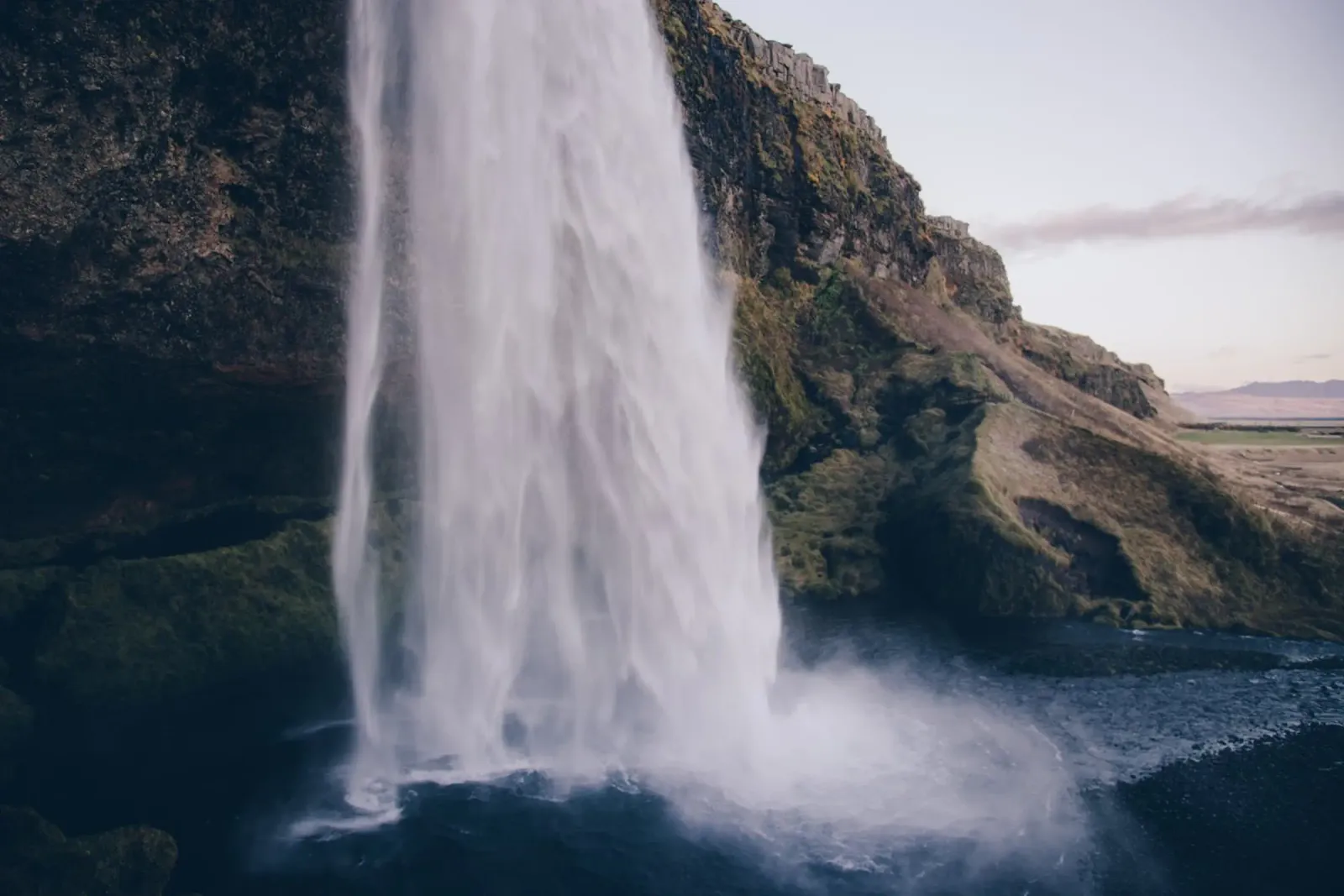 Cascate nordiche poster con telaio in alluminio da Wanderlust Vibes