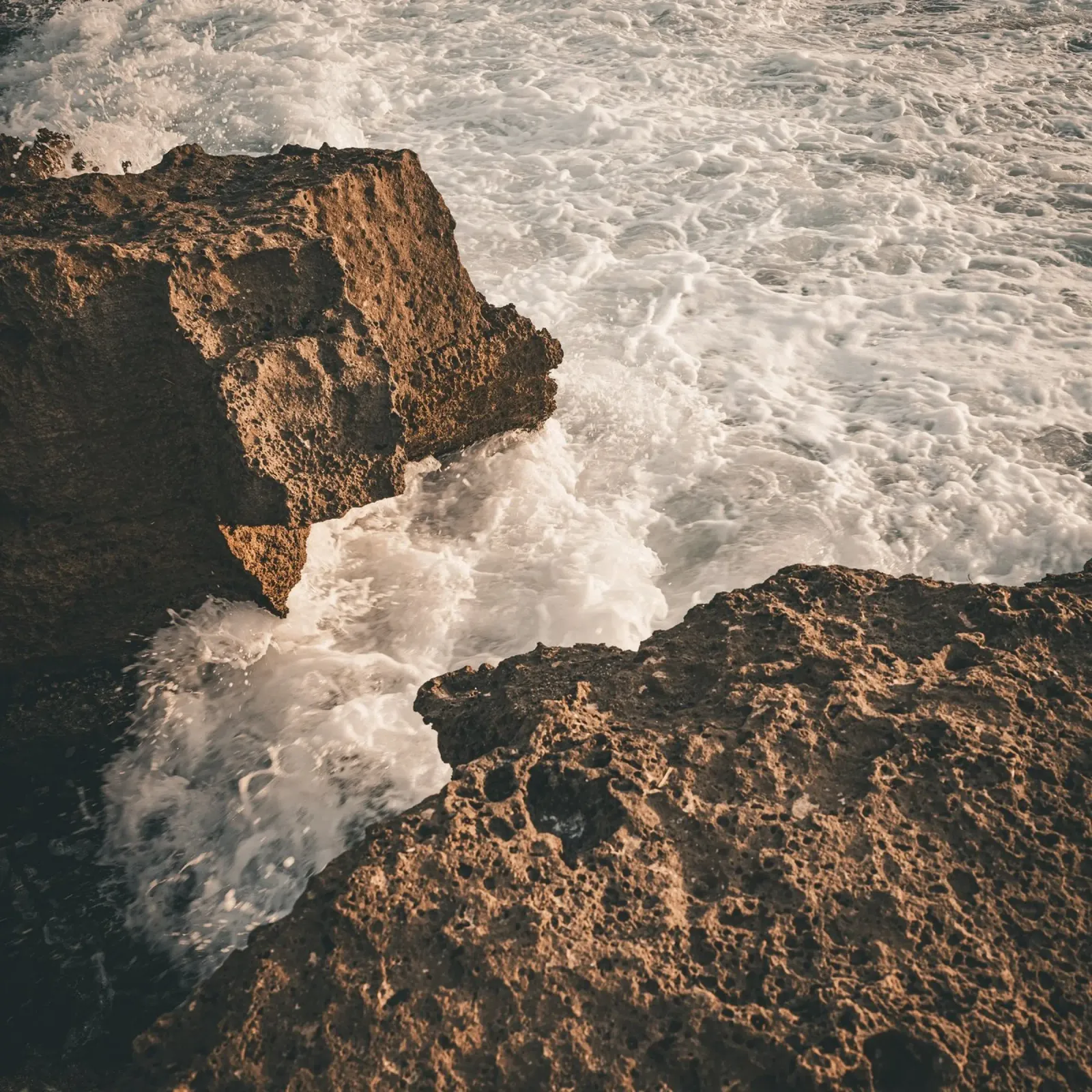 Seaside #47 poster con telaio in alluminio da Tal Paz-Fridman