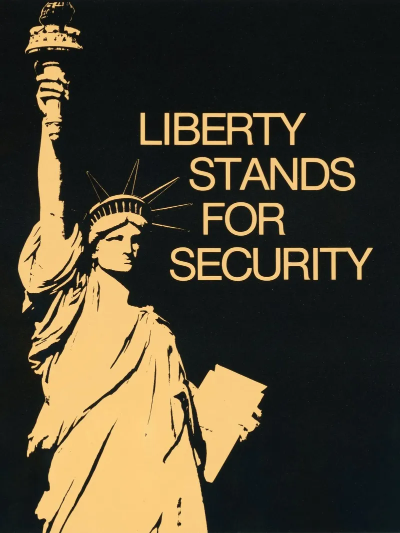 Poster di propaganda d'epoca "Liberty Stands for Security" (La libertà è sinonimo di sicurezza) poster da homdeco