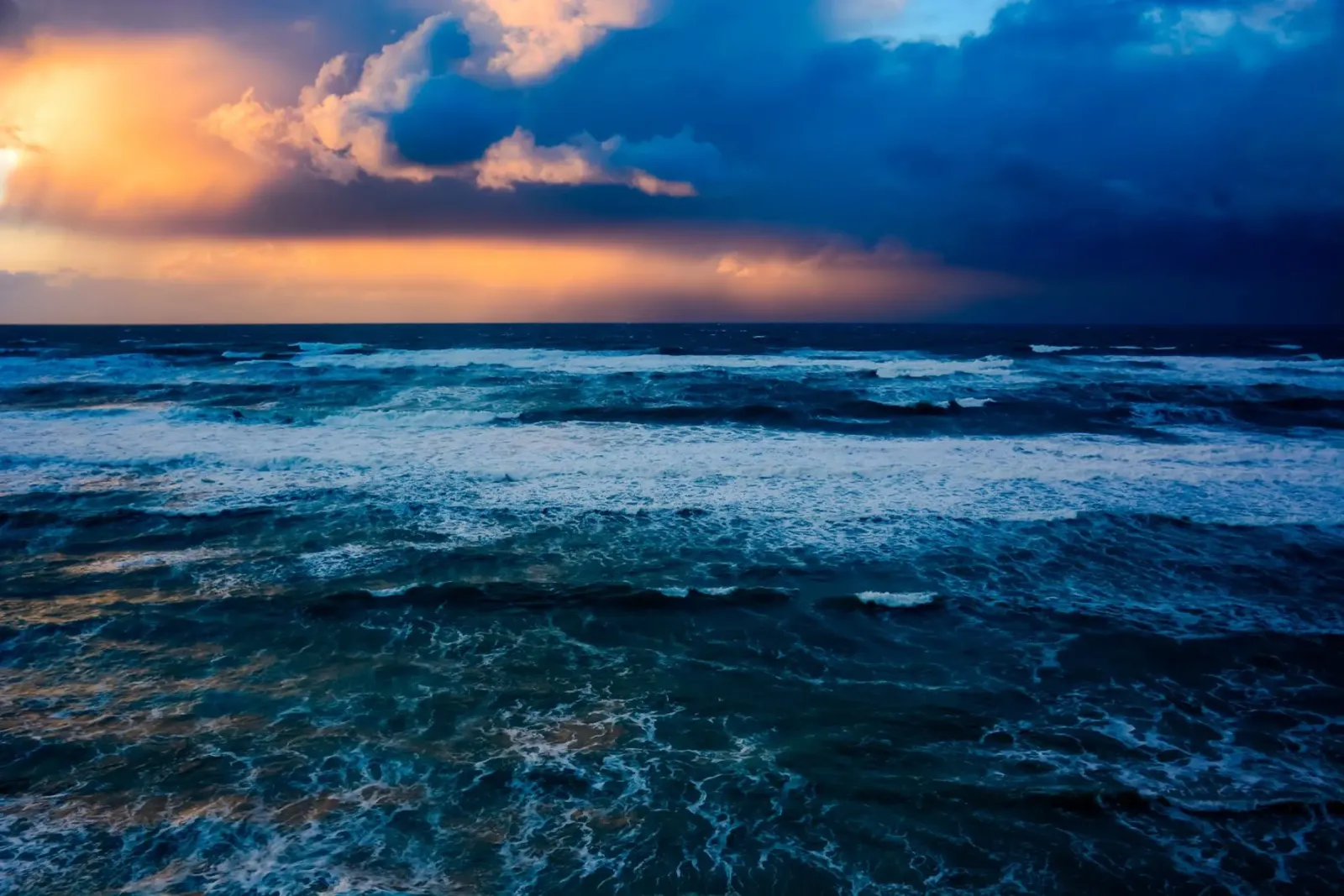 Sturm über dem Mittelmeer Poster von Tal Paz-Fridman