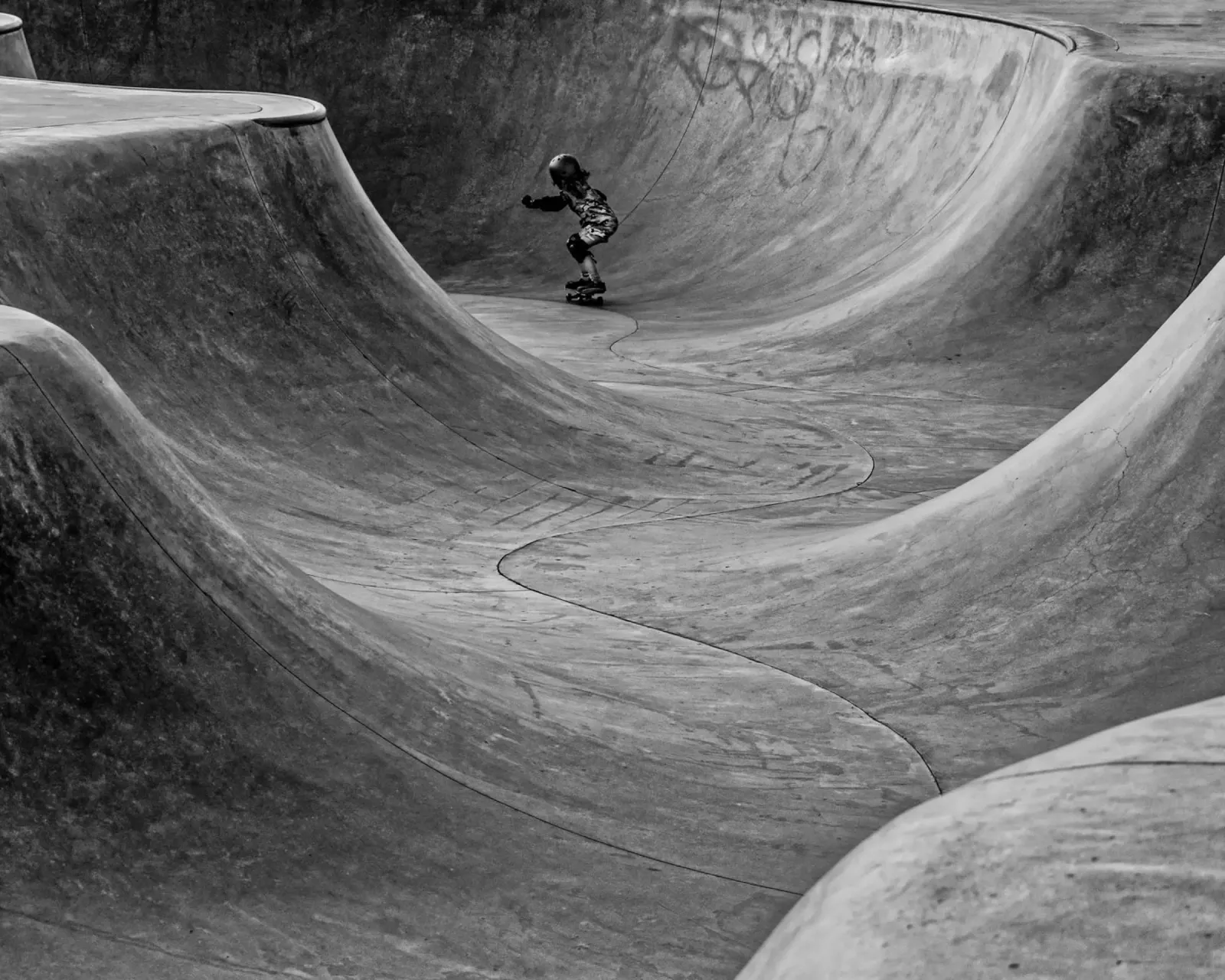 Bambino in uno skate park poster da anderm