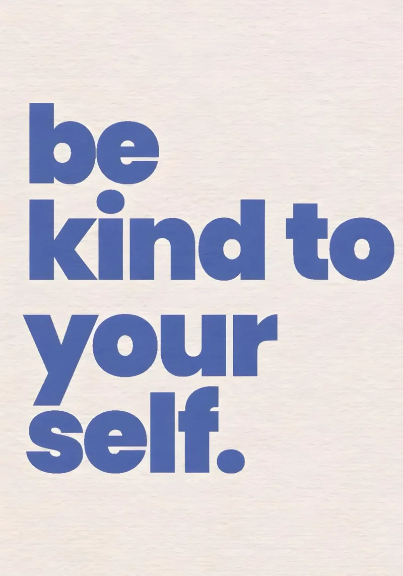 Be kind to yourself poster con telaio in alluminio da Type & Tape