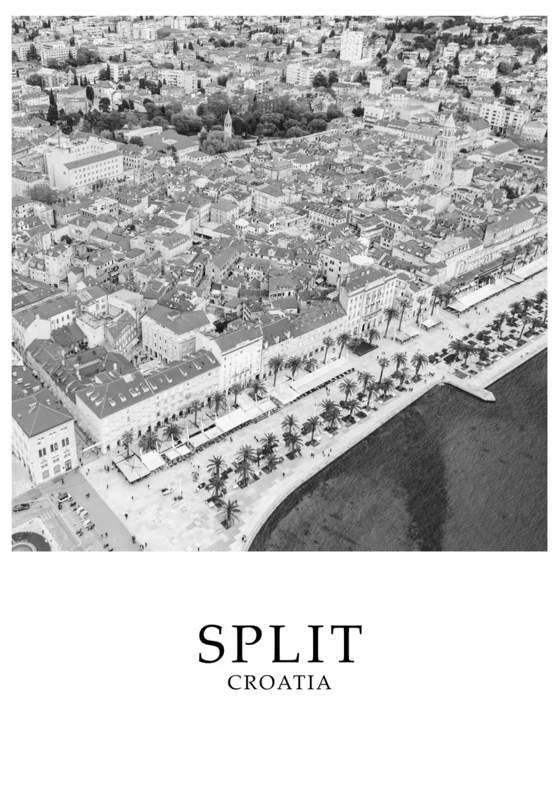 Spalato Croazia Paesaggio urbano in scala di grigi poster da Charnwood Prints