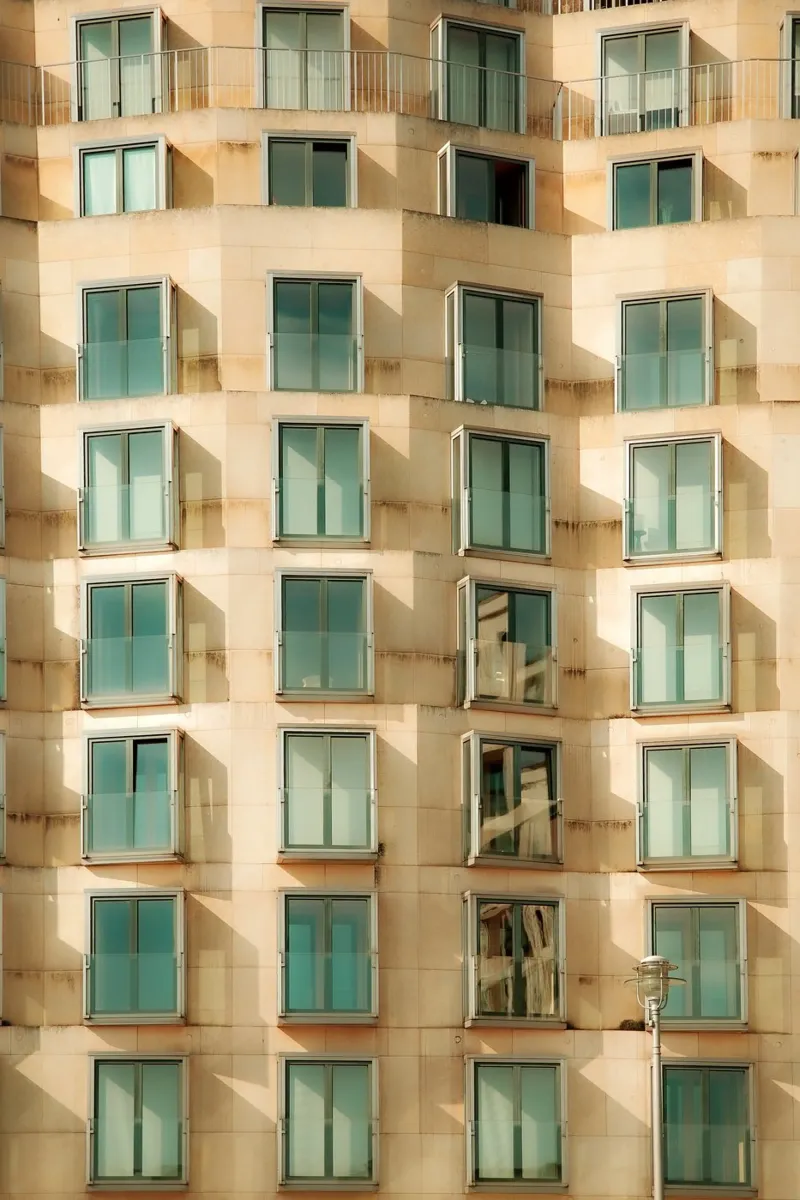 Facade Geometry poster con telaio in plastica da Thilo Grøsch