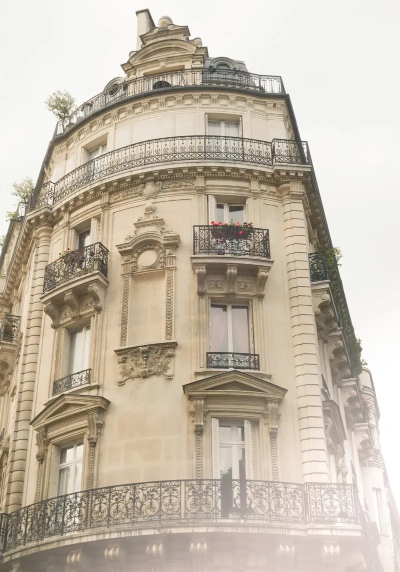 Paris Building Autumn Light poster con telaio in plastica da GraceDigitalArtCo