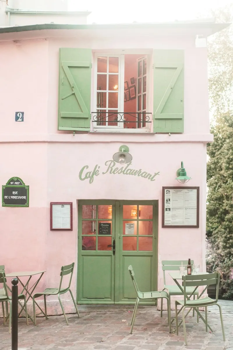 Pink and Green Paris Cafe poster con telaio in alluminio da GraceDigitalArtCo