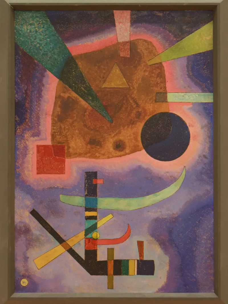 Wassily Kandinsky - Drei Elemente- Abstract Art Poster mit Holzrahmen von Aesthetic Muse